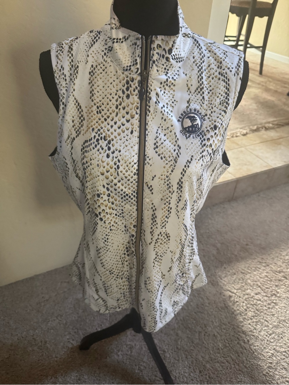 Pebble Beach White and Black Snake-Print Sleeveless Zip Vest and Pants
